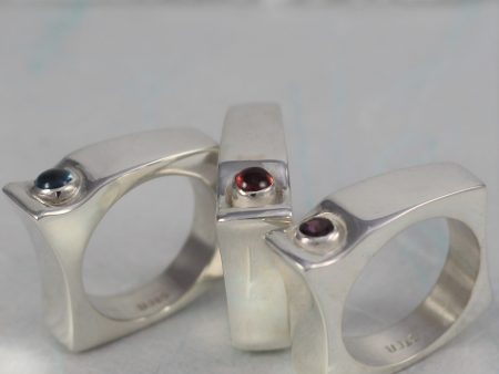 Concave Square Ring with Cabachon Online